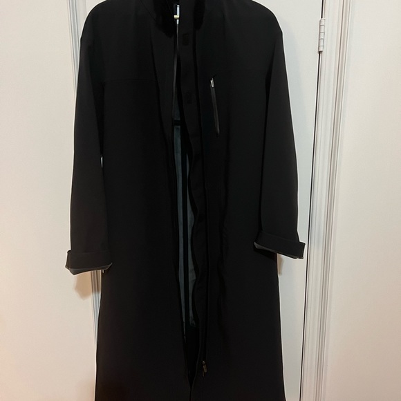 NWOT Lululemon Repelshel Maxi coat. Velcro closures added. - Picture 7 of 15